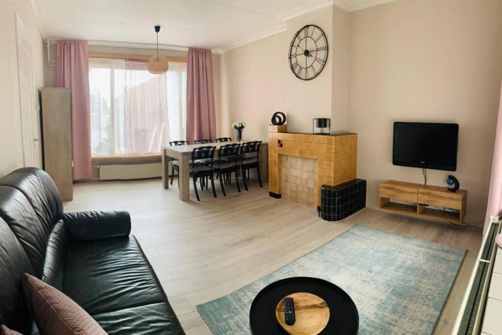 Apartmán Cosy House In The Heart Of The Center! Oostburg Exteriér fotografie